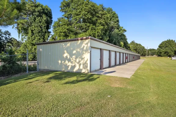 FreeUp Storage Lake Park Storage Units